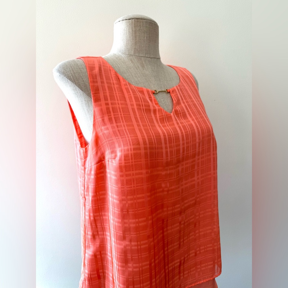 Dana Buchman Coral Sleeveless Blouse - Picture 4 of 10